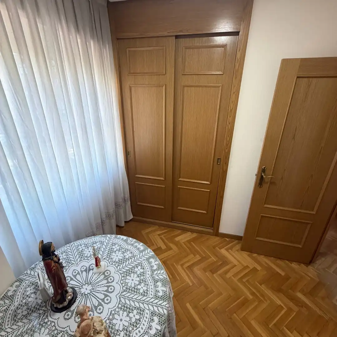 Habitación de Piso en venta en Madrid con Piscina comunitaria