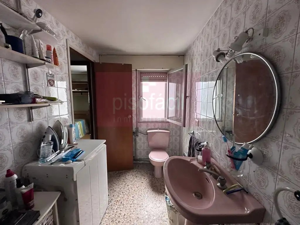 Badezimmer von Wohnung zum Verkauf in Lugo