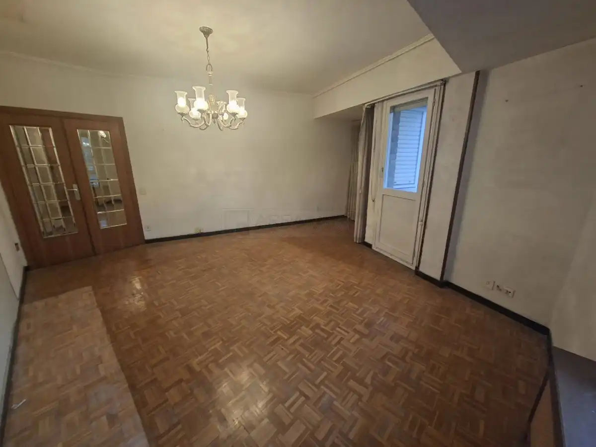 Sala d'estar de Pis en venda en Vitoria - Gasteiz amb Calefacció, Parquet i Terrassa