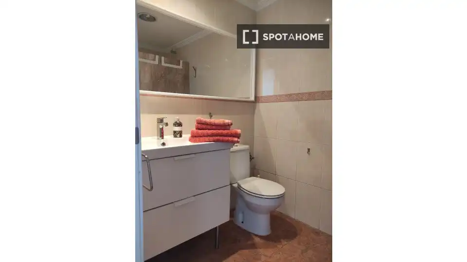 Baño de Piso de alquiler en Xàtiva con Aire acondicionado, Calefacción y Amueblado