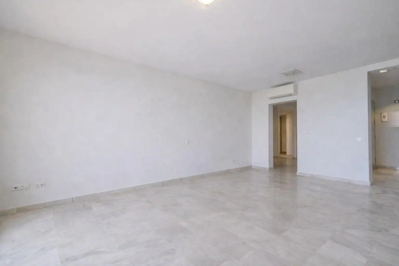 Apartament amb piscina en venda a Selwo, imagen 21