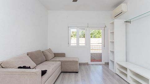 Foto 3 de Piso en venta en Eugenio Serrano, La Alhóndiga, Getafe