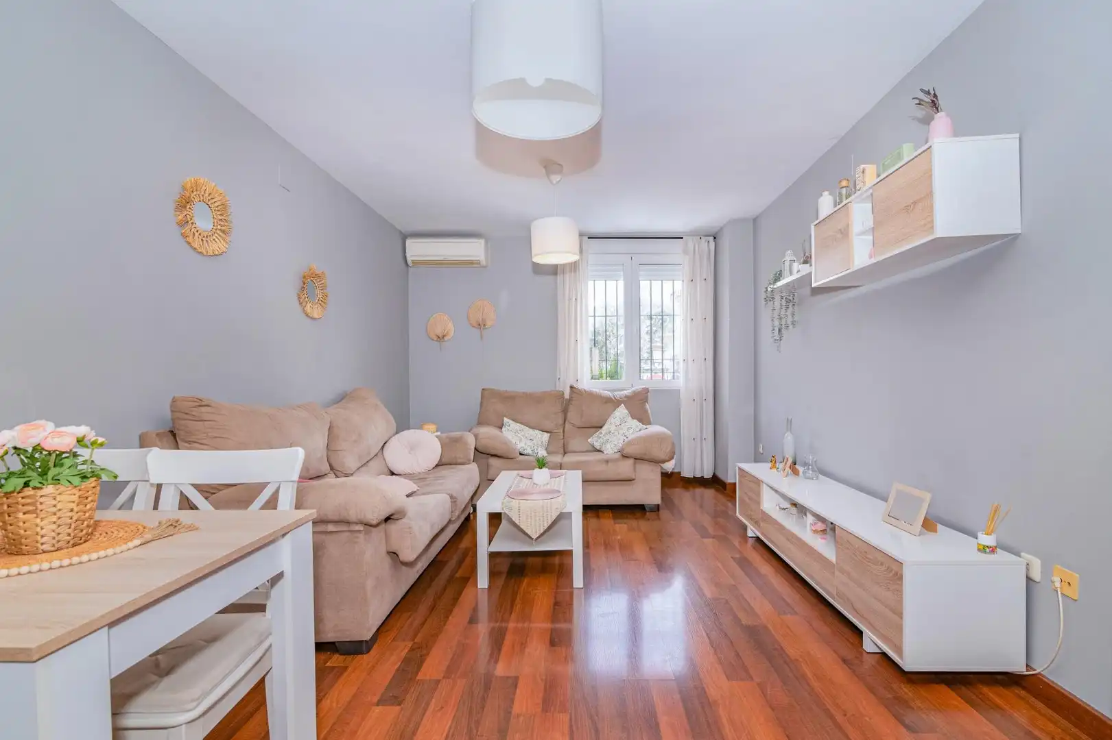 Sala de estar de Piso en venta en La Zubia con Aire acondicionado y Amueblado