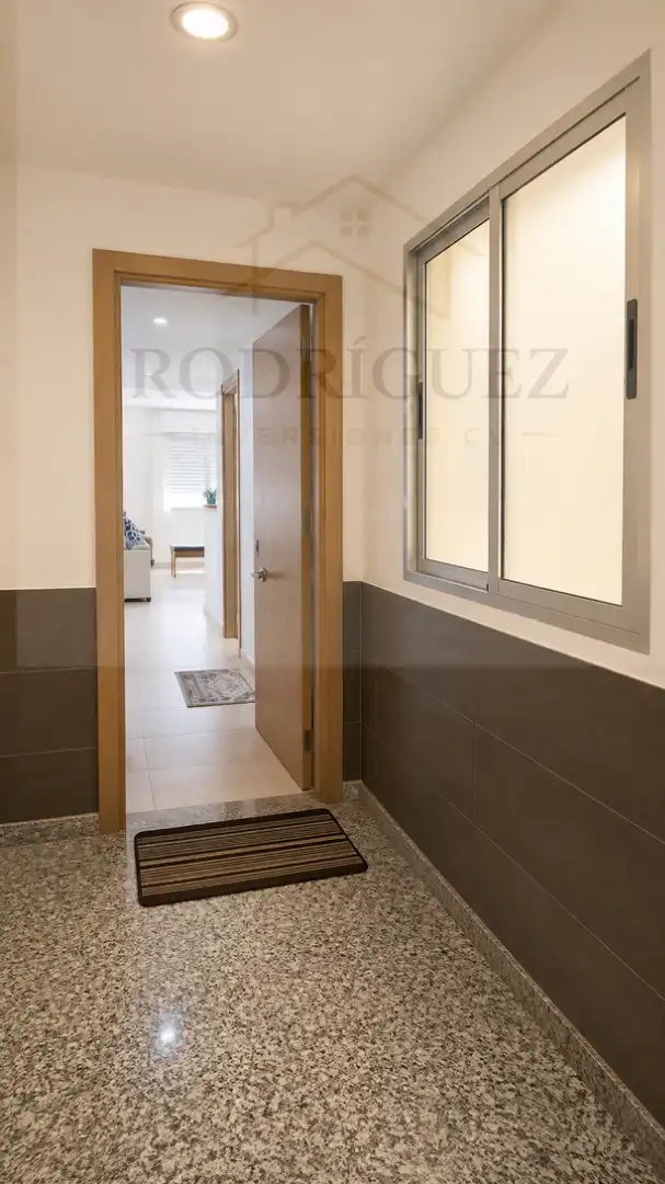 Erdgeschosswohnung mit Pool zum Verkauf in Carrer de República, imagen 3