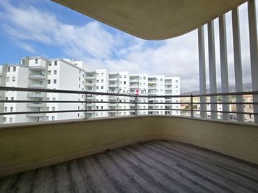 Flat with pool for sale in Avenida Adeje 300