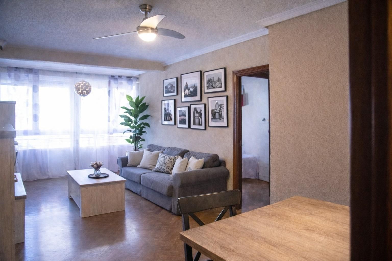 Sala d'estar de Pis en venda en Móstoles amb Aire condicionat i Parquet