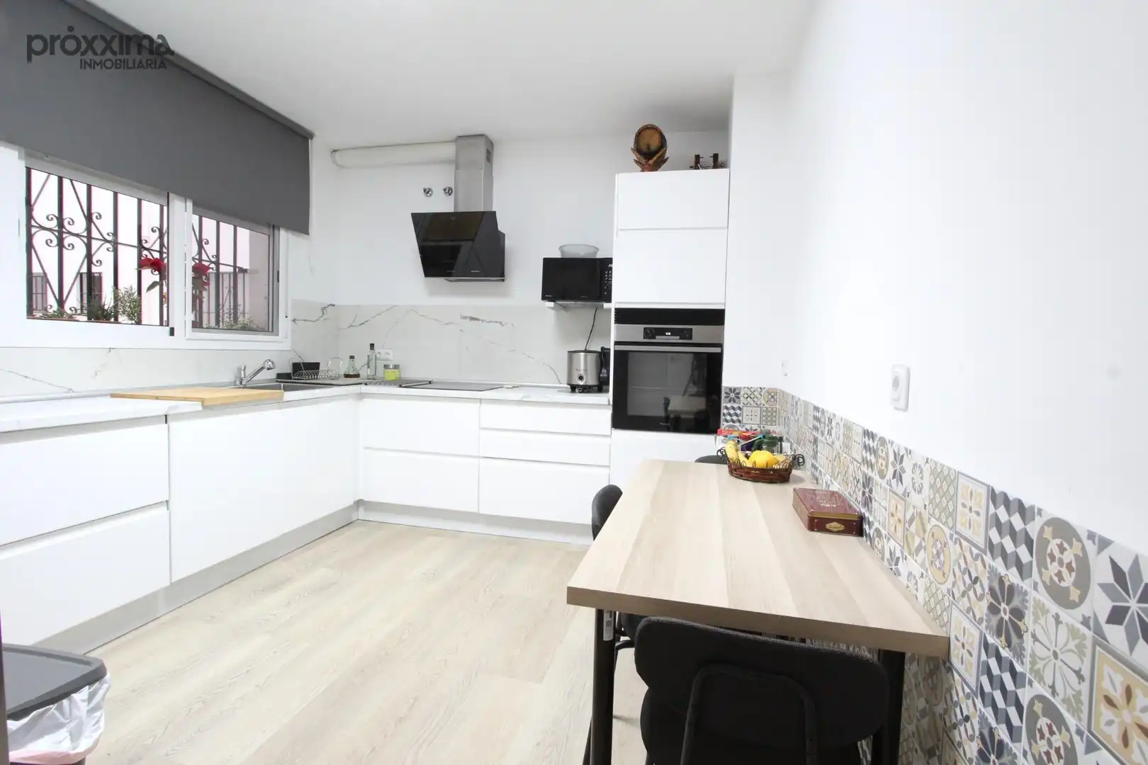 Cuina de Pis en venda en Sevilla amb Aire condicionat i Terrassa