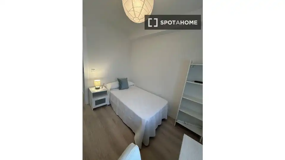 Habitación de Piso para compartir en José Zorrilla - Padre Claret