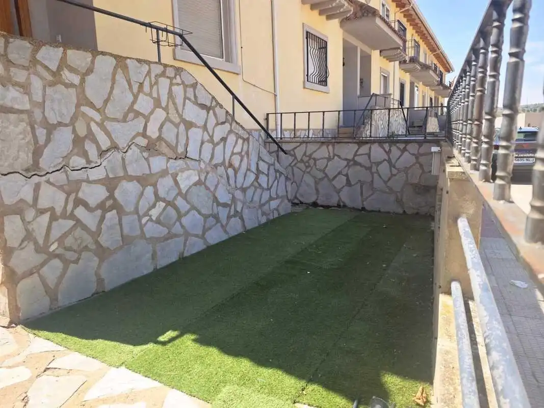 Terraza de Casa adosada en venta en Paracuellos de Jiloca con Aire acondicionado, Calefacción y Jardín privado