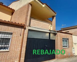 Vista exterior de Casa o xalet en venda en Lagartera amb Terrassa