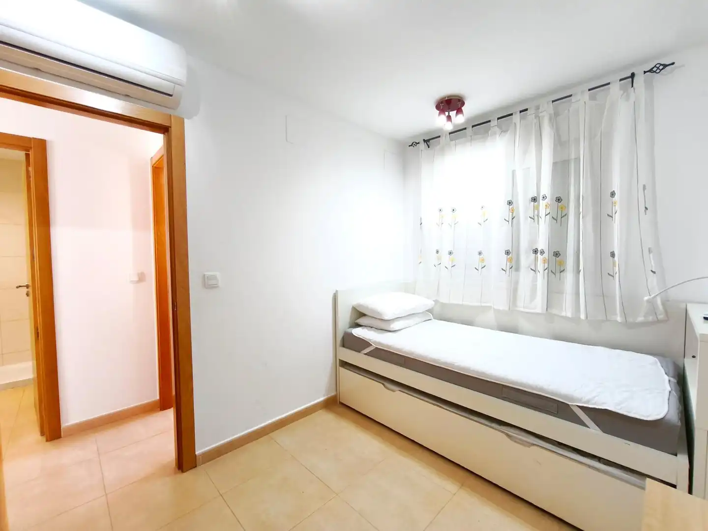 Habitatge amb piscina en venda a Calle JARDIN 10, imagen 19
