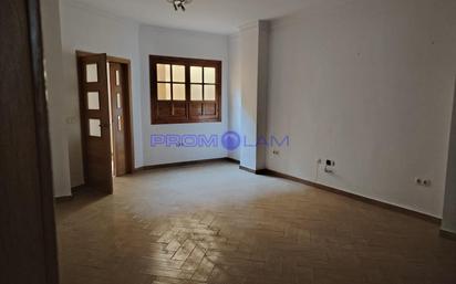 Living room of Flat for sale in Sanlúcar la Mayor