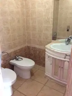 Baño de Casa adosada en venta en Tavernes de la Valldigna con Aire acondicionado, Calefacción y Terraza