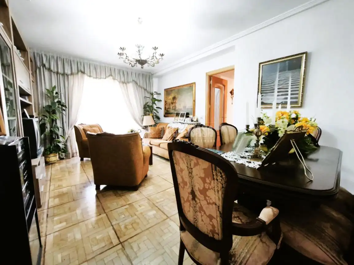 Piso con ascensor en venta en Villafontana - Estoril I, imagen 4