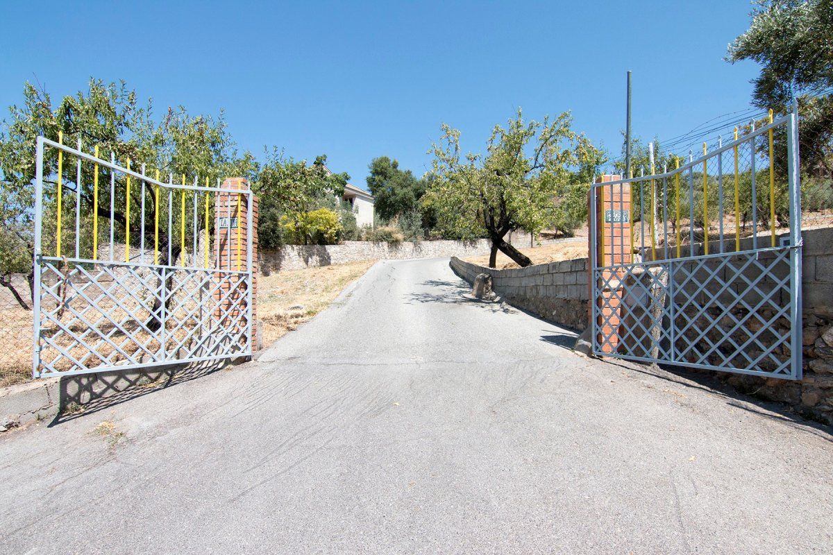 Vista exterior de Finca rústica en venta en Güéjar Sierra con Jardín privado, Terraza y Piscina