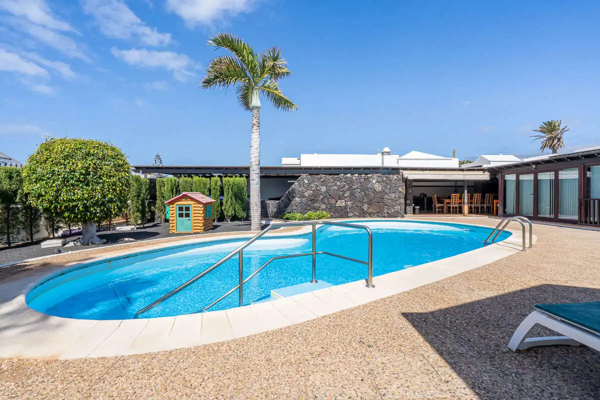 Piscina de Casa o xalet en venda en Arrecife amb Jardí privat i Piscina