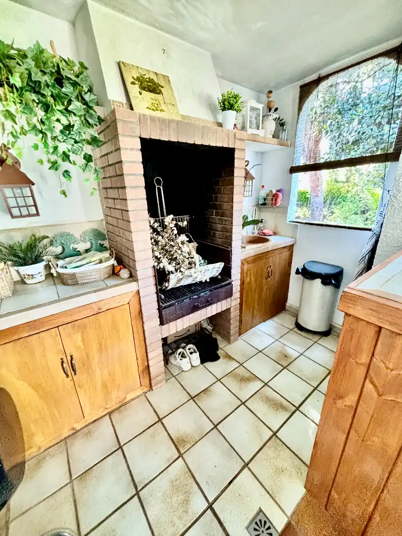 Cuina de Casa o xalet en venda en Mutxamel amb Aire condicionat, Jardí privat i Terrassa