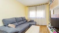 Sala d'estar de Apartament en venda en Sant Andreu de la Barca amb Aire condicionat, Parquet i Terrassa