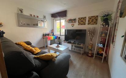 Living room of Flat for sale in Barberà del Vallès  with Parquet flooring