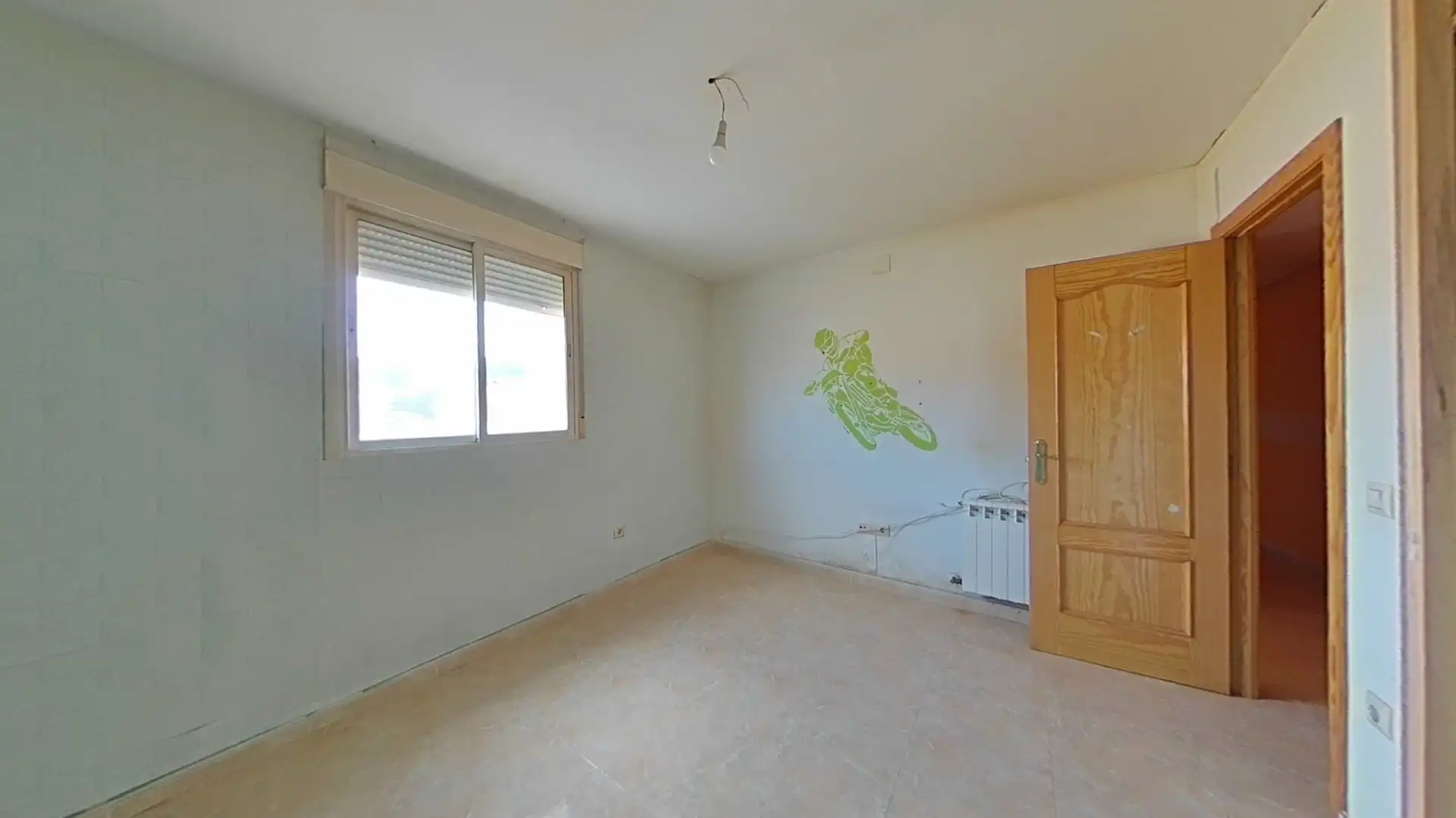 Dormitori de Apartament en venda en El Tiemblo  amb Calefacció i Balcó