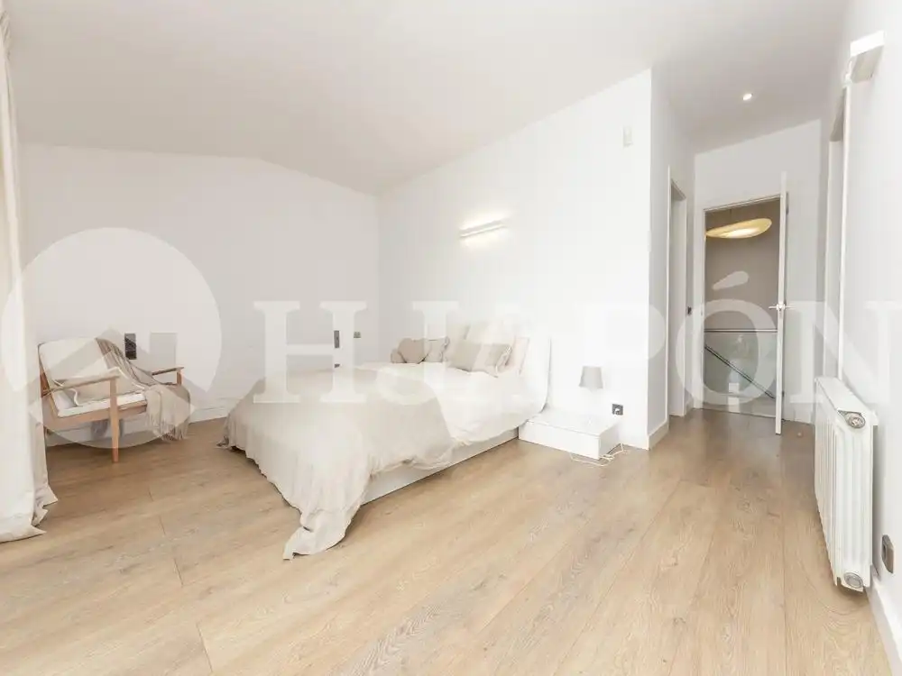 Habitación de Casa o chalet en venta en Argentona con Aire acondicionado, Calefacción y Jardín privado
