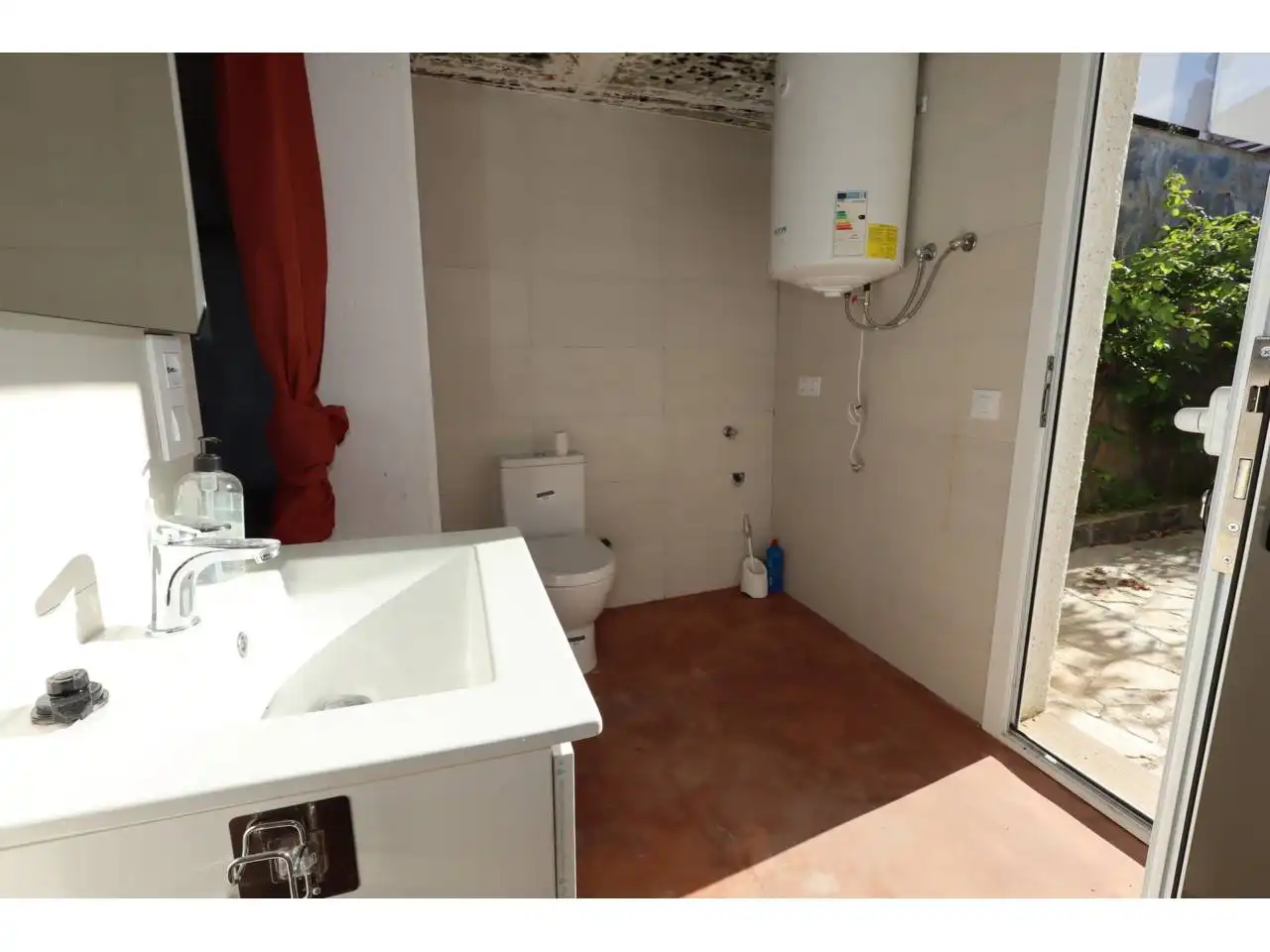 Bany de Casa o xalet en venda en Vidreres amb Calefacció, Jardí privat i Terrassa