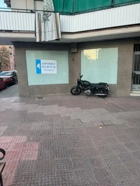Commercial properties for rent in Calle Nuestra Señora de la Almudena, Vírgenes