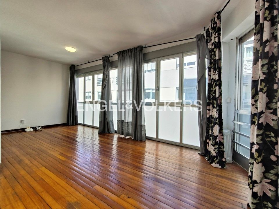 Vista exterior de Apartament en venda en Pontevedra Capital  amb Calefacció i Parquet