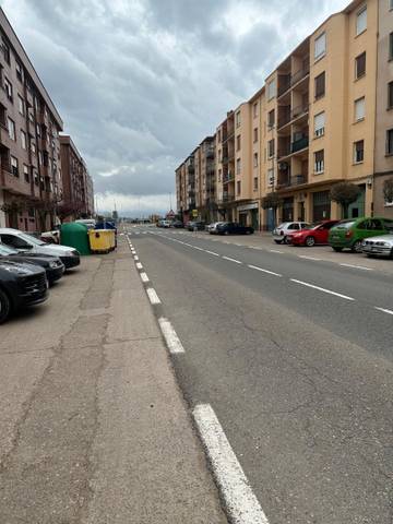 Piso en Venta en Calle Víctor Romanos en Fuenmayor