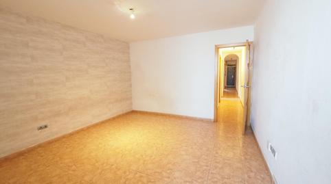 Foto 2 de Piso en venta en La Cogullada, Barcelona