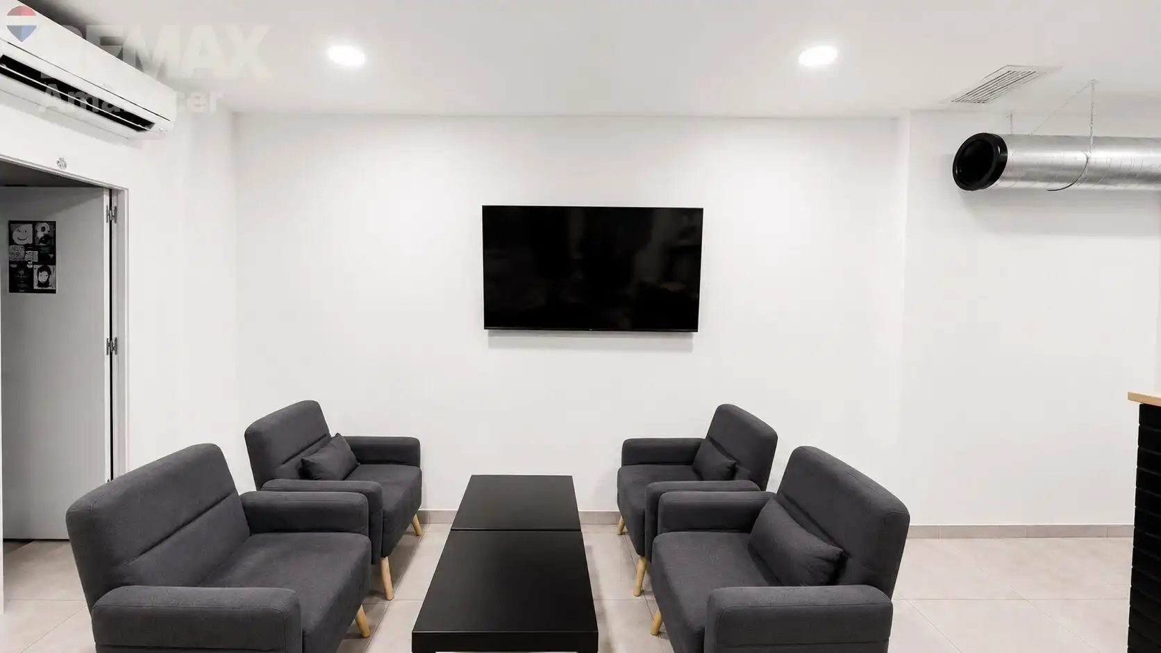 Sala d'estar de Local en venda en Benidorm amb Terrassa