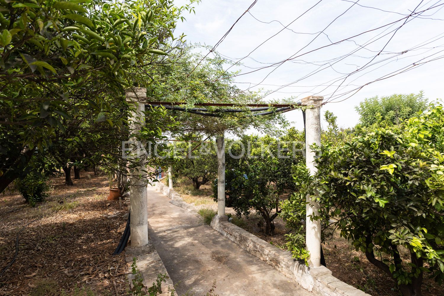 House or chalet for sale in Alzira  with Heating and Storage room