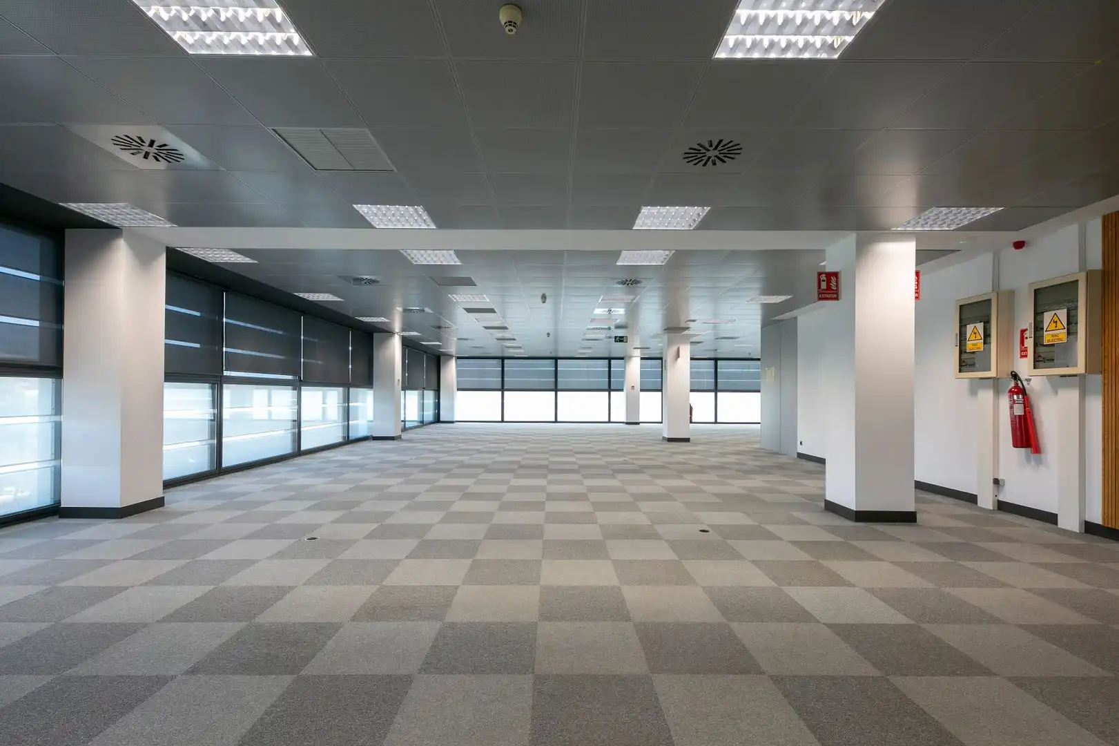 Gebäude zur Miete in L'Hospitalet de Llobregat
