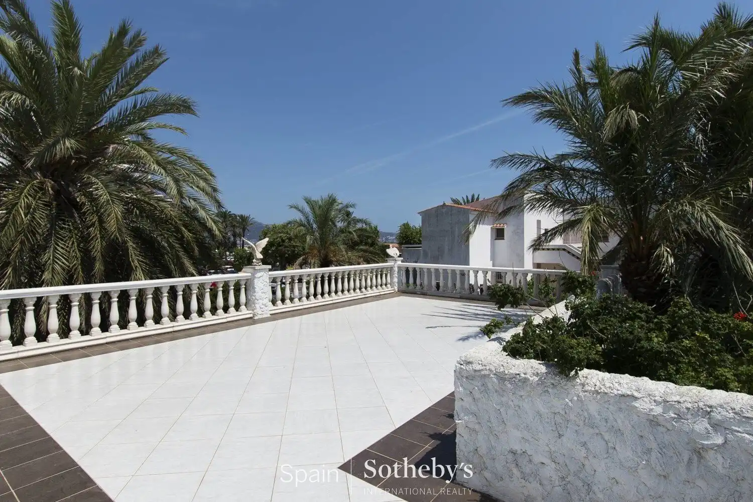 Casa amb piscina en venda a Carrer Badia, imagen 9
