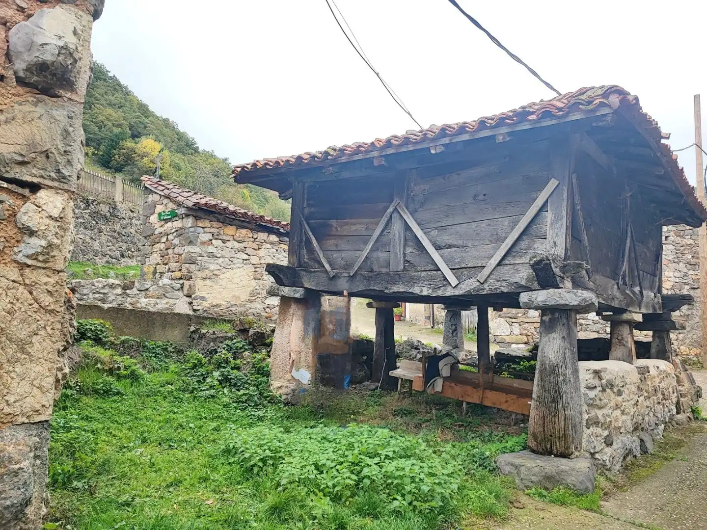 Casa rústica amb jardí en venda a Calle Calvo Sotelo 32, imagen 2