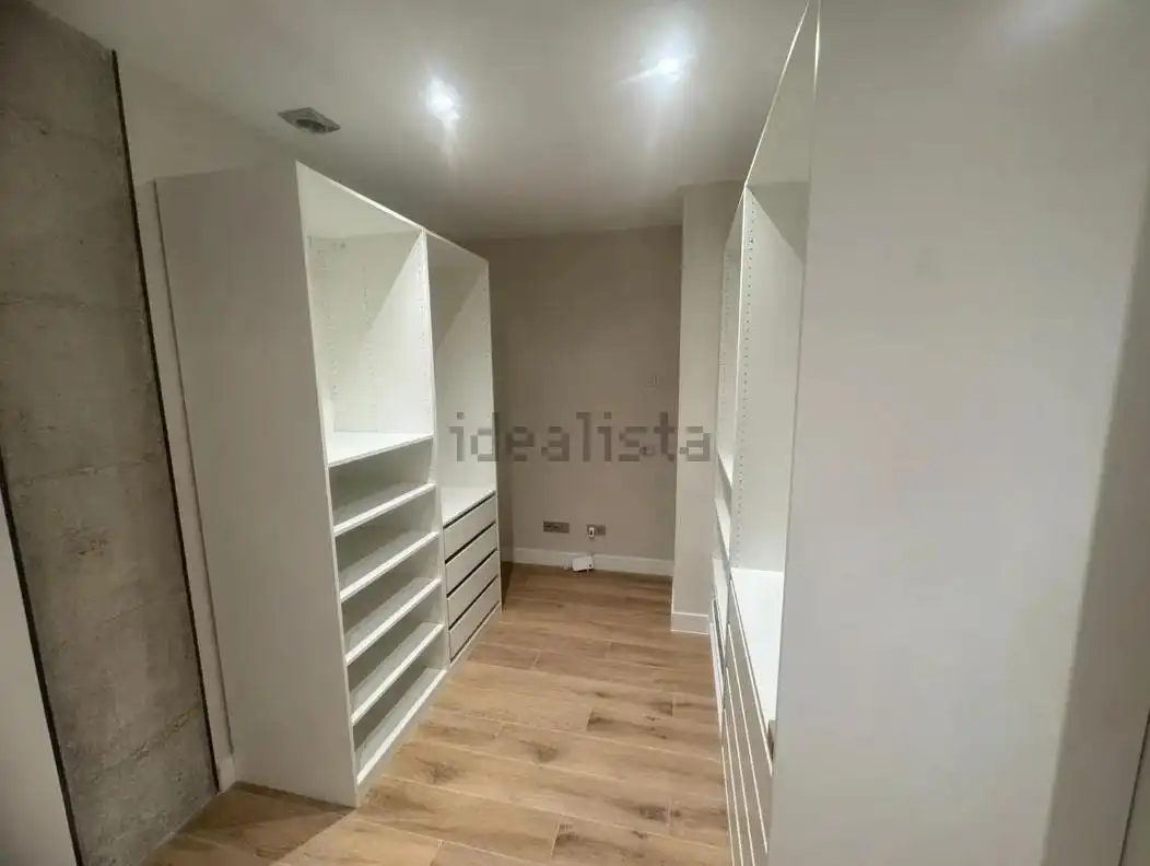 Schlafzimmer von Erdgeschoss zum Verkauf in Madrid mit Klimaanlage, Heizung und Gemeinschaftspool