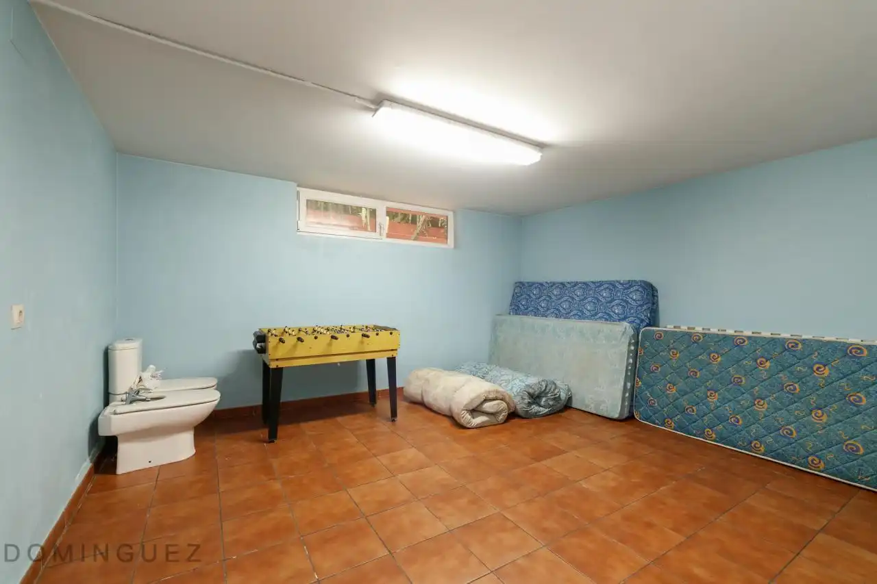 Casa o chalet en venta en Vigo  con Calefacción, Jardín privado y Parquet