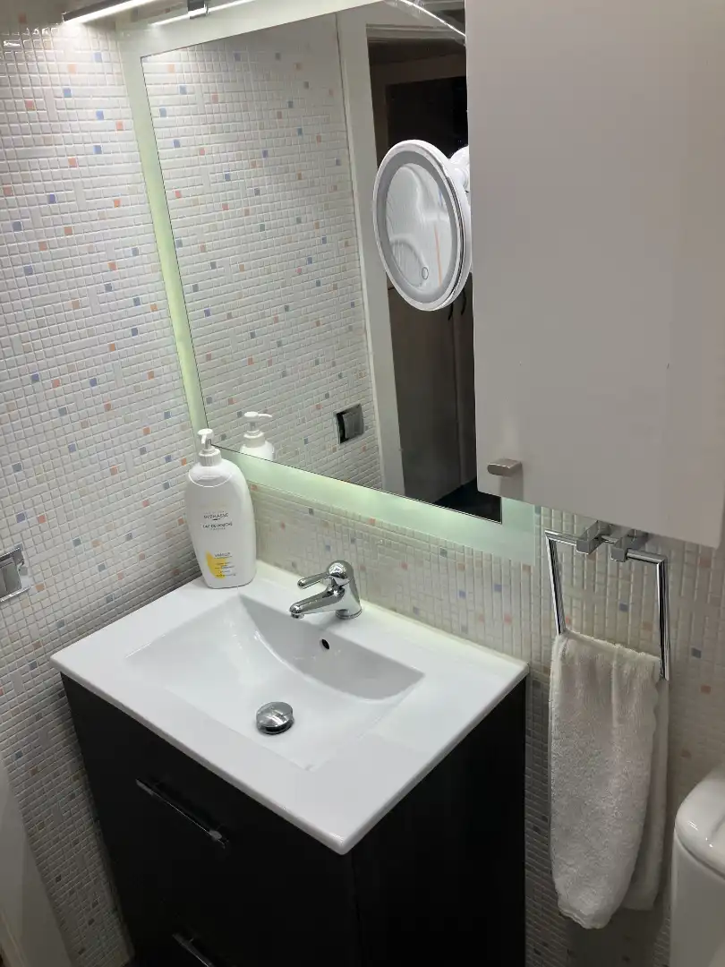 Baño de Piso en venta en Cornellà de Llobregat con Aire acondicionado, Calefacción y Amueblado