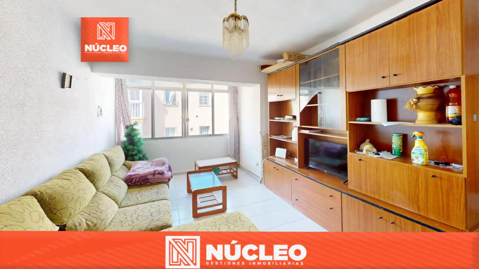 Living room of Flat for sale in  Almería Capital  with Air Conditioner, Furnished and Oven