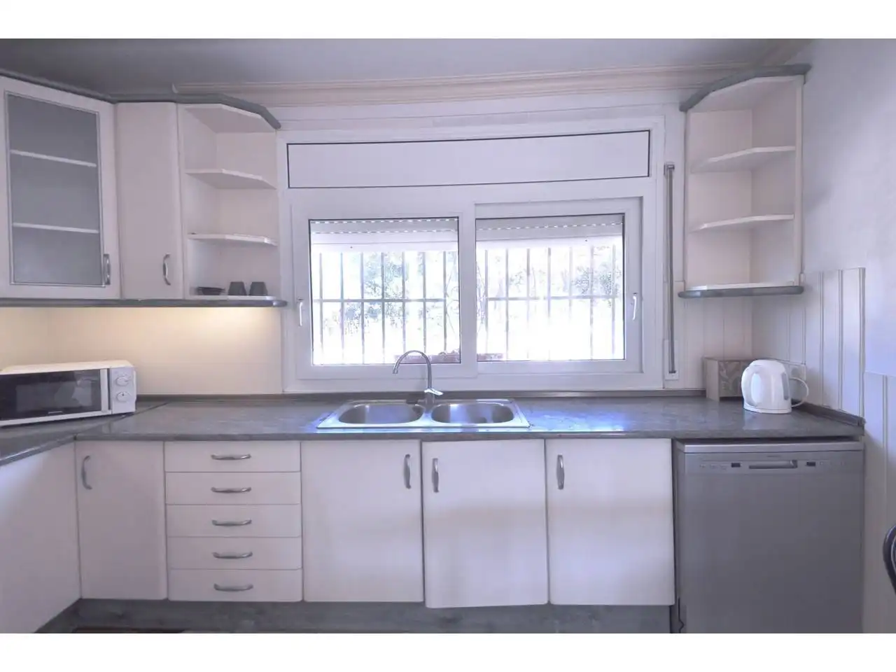 Cocina de Casa o chalet en venta en Lloret de Mar con Aire acondicionado, Calefacción y Jardín privado
