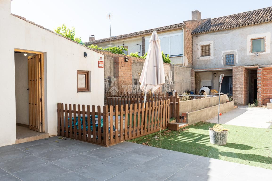 Garden of Single-family semi-detached for sale in Vegas del Genil  with Air Conditioner, Heating and Private garden