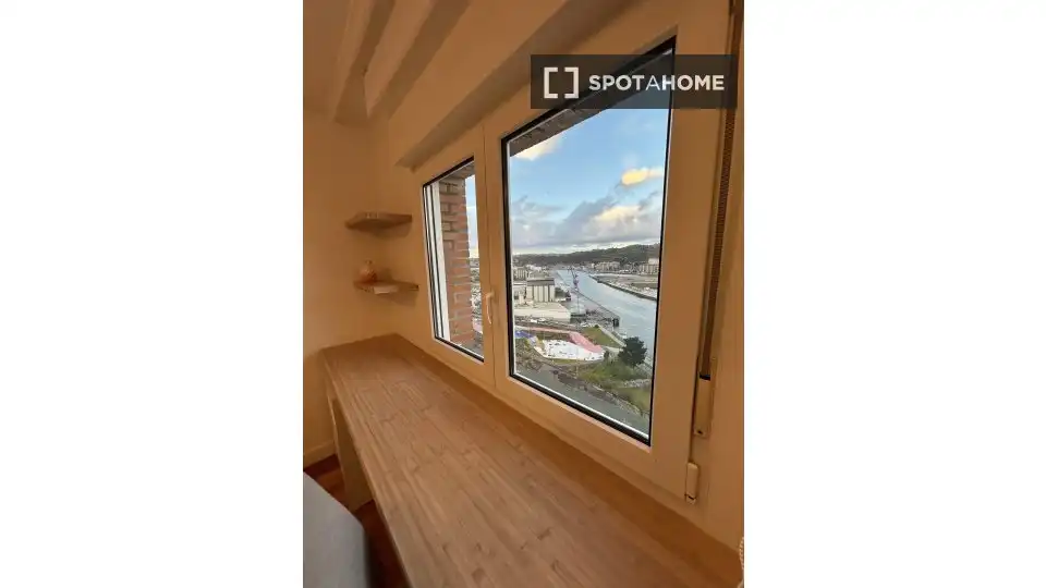 Schlafzimmer von Wohnung zur untervermieten in Bilbao  mit Klimaanlage, Terrasse und Möbliert