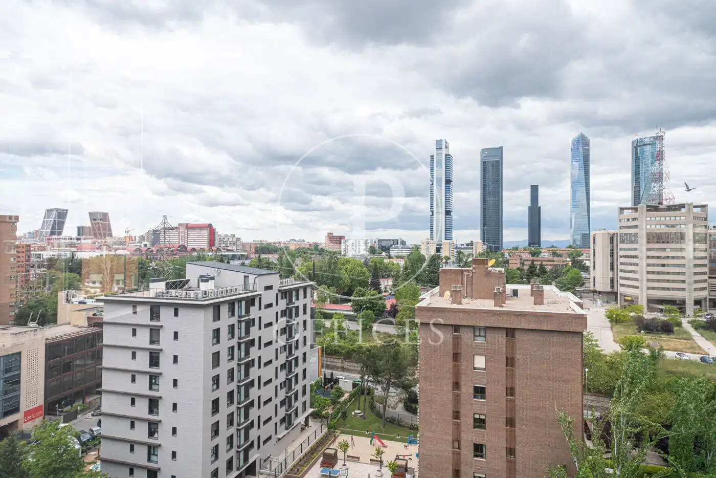 Exterior view of Office for rent in Madrid  with Air Conditioner and Heating