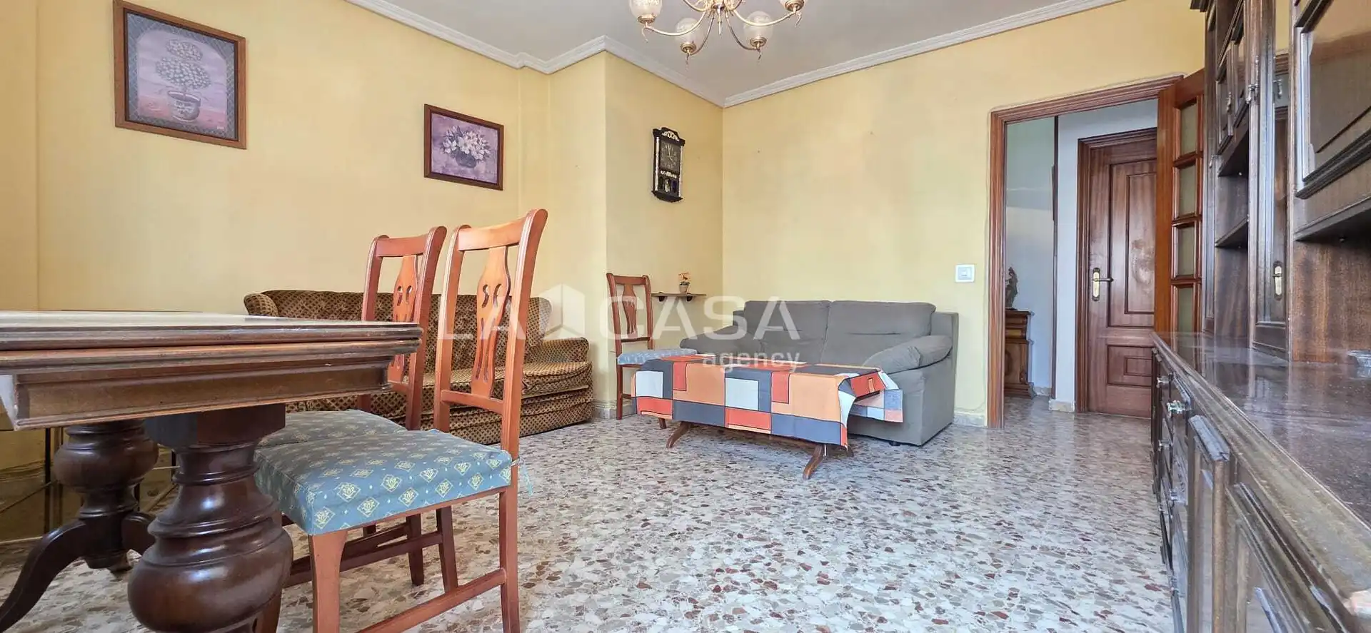 Sala d'estar de Pis en venda en Valladolid amb Calefacció i Balcó