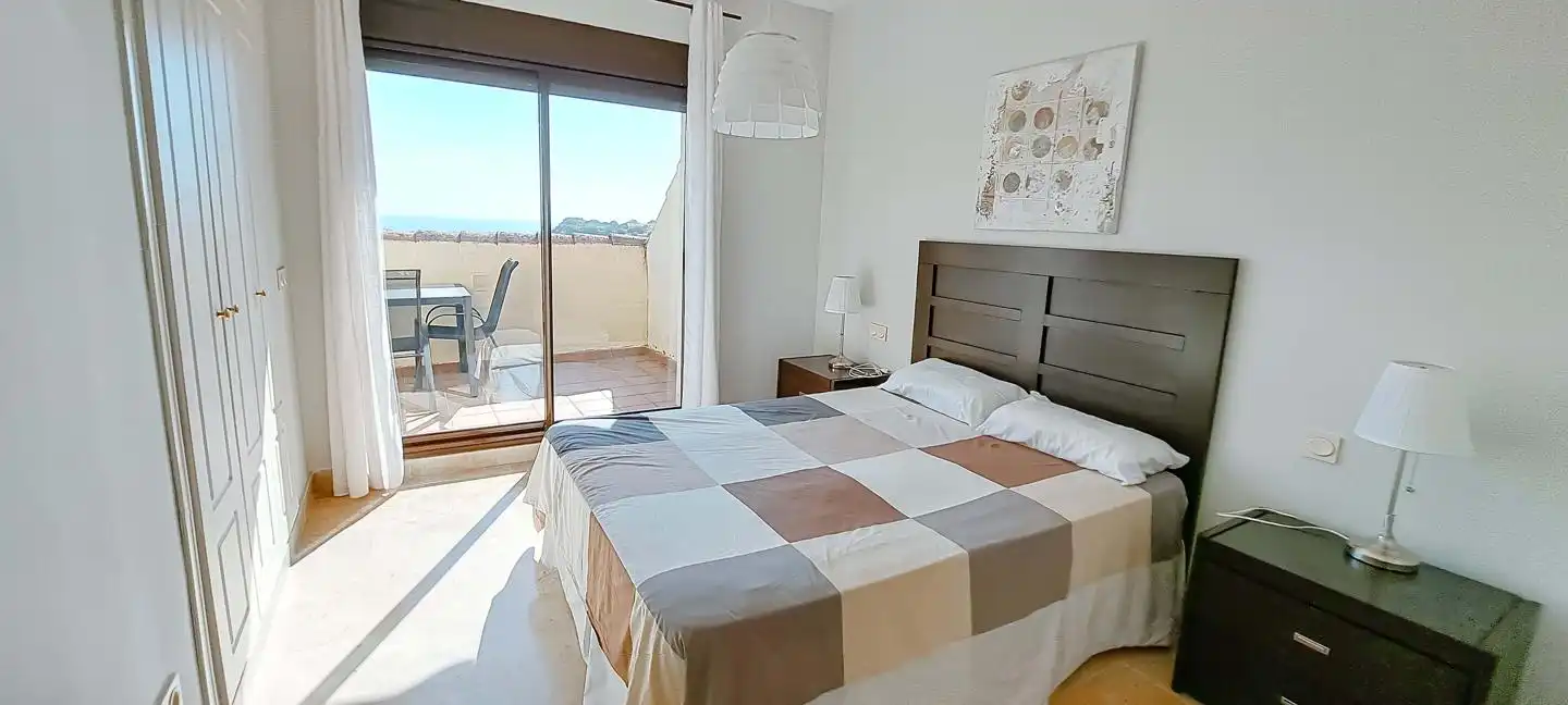Attic for rent in La Duquesa