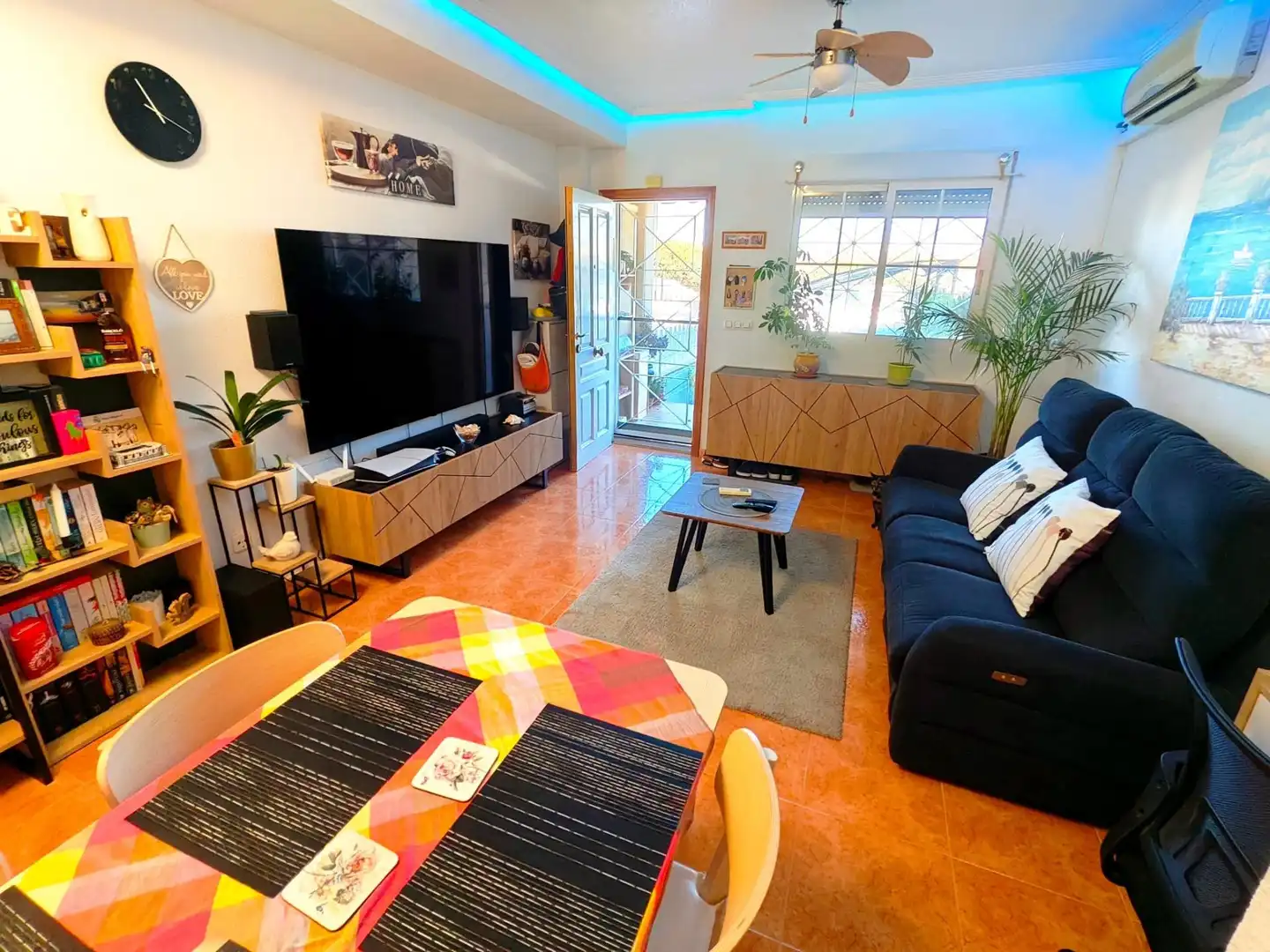 Sala de estar de Casa o chalet en venta en Torrevieja con Aire acondicionado, Calefacción y Terraza