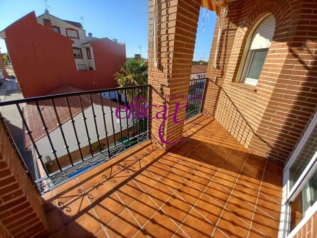 Terrassa de Casa o xalet en venda en Torrijos amb Aire condicionat, Calefacció i Piscina