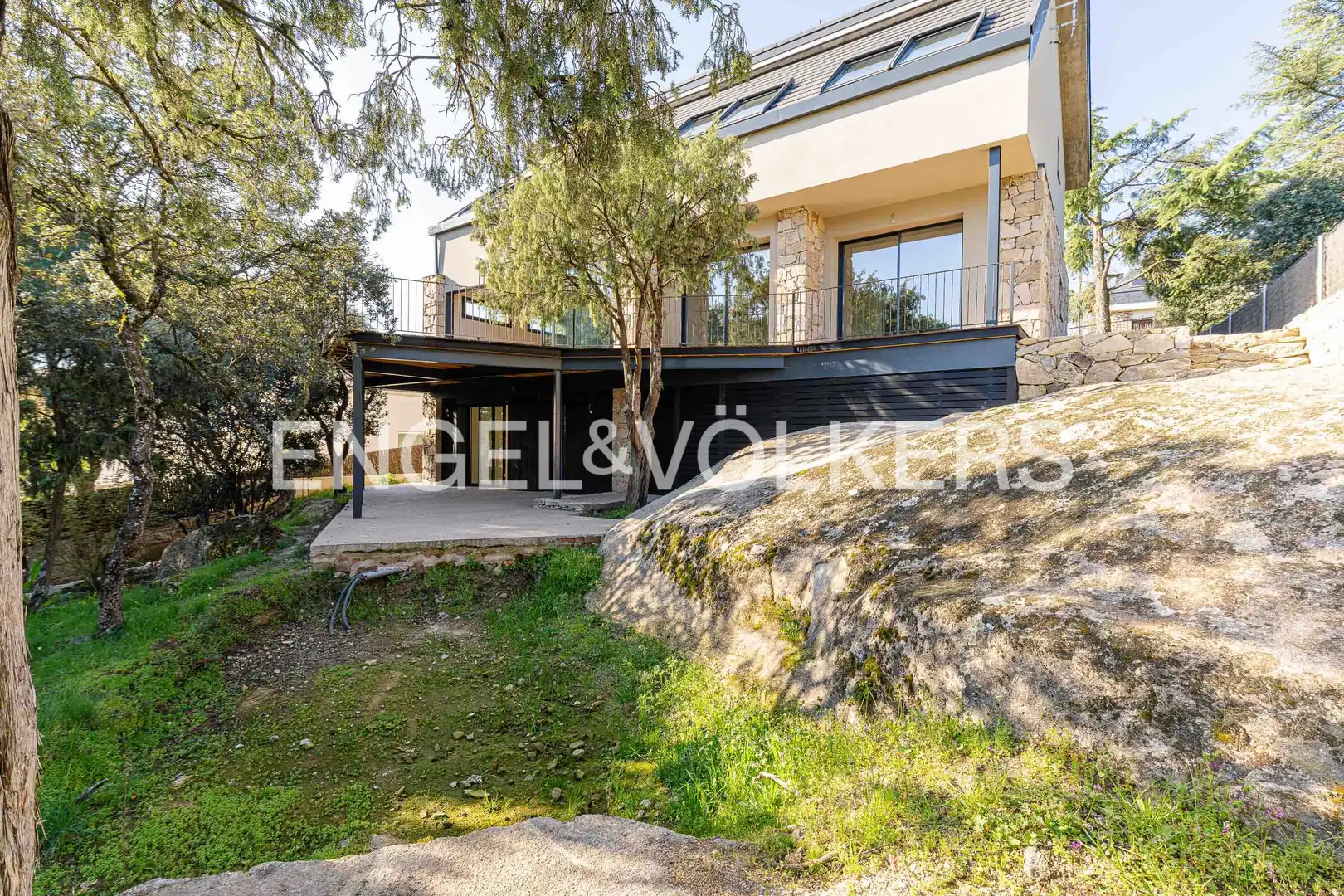 Vista exterior de Casa o xalet en venda en Galapagar amb Aire condicionat, Calefacció i Jardí privat
