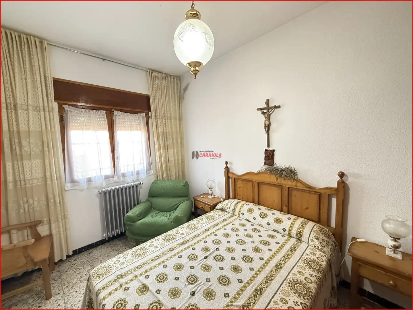 Dormitori de Casa adosada en venda en La Torre de Esteban Hambrán amb Aire condicionat, Calefacció i Jardí privat