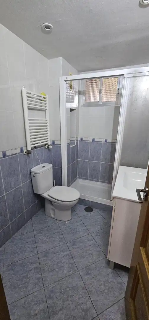 Baño de Planta baja en venta en Coslada con Aire acondicionado y Terraza